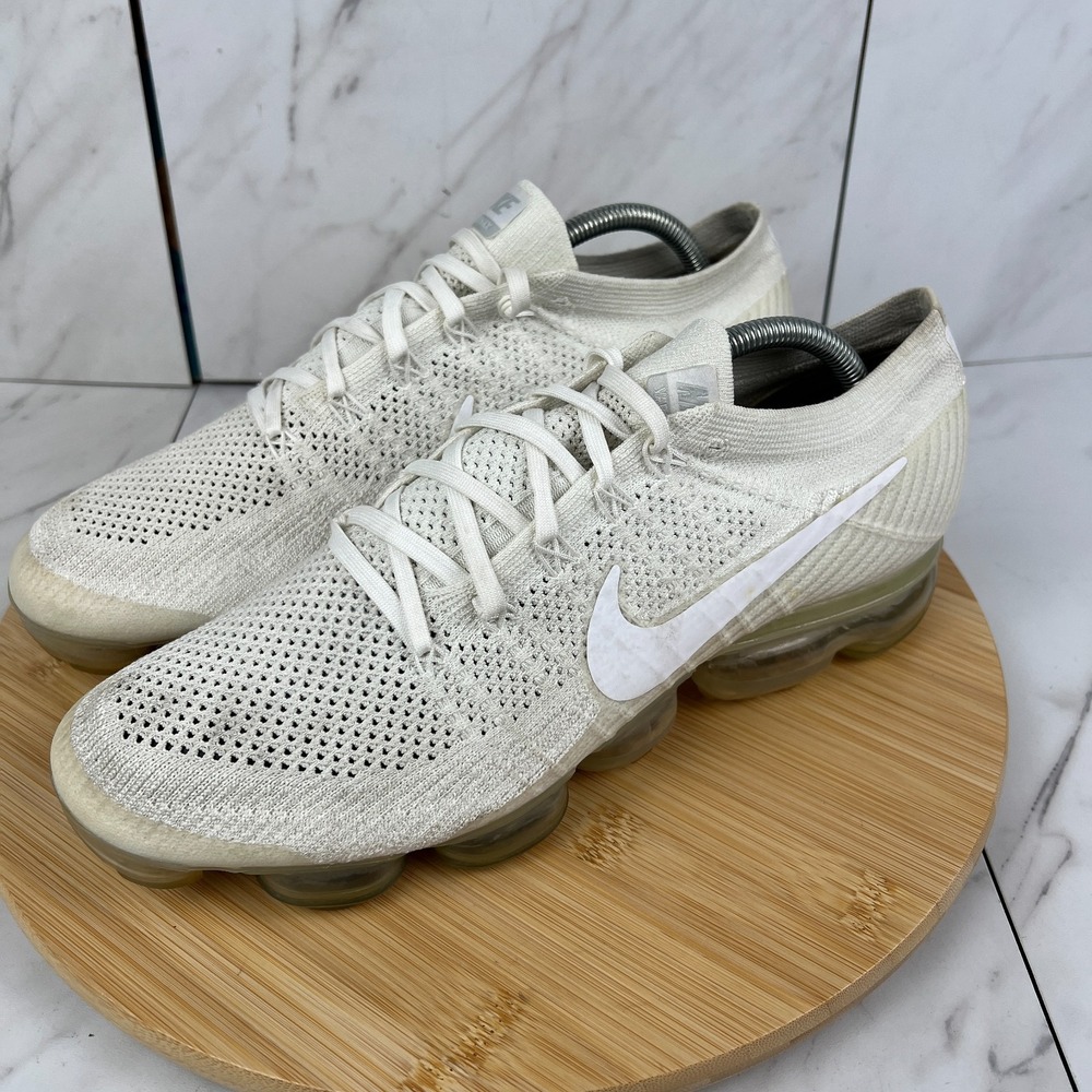 Nike Air Vapormax Flyknit Mens Size 11 White Christmas Running Shoes 849558-100 - Picture 3 of 12